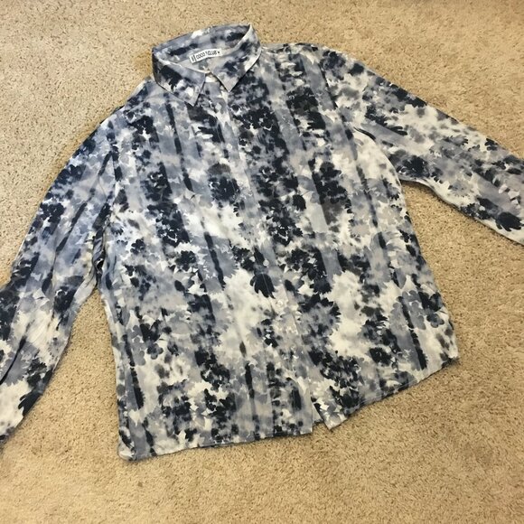 Coco Y Club White and Blue Floral Tie Dye Print Rayon Button Down Shirt - Picture 11 of 15